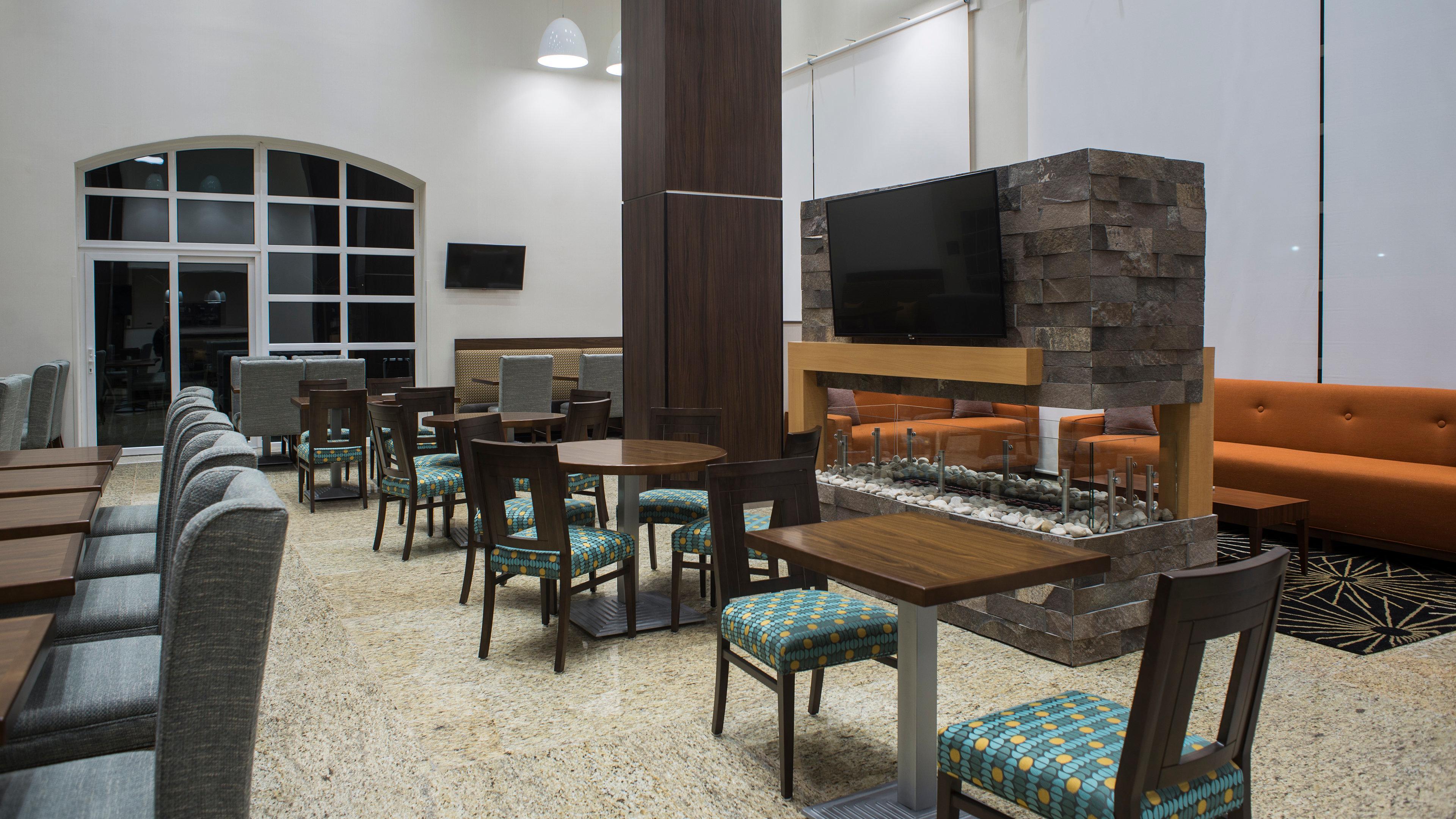 Staybridge Suites Puebla By Ihg Buitenkant foto